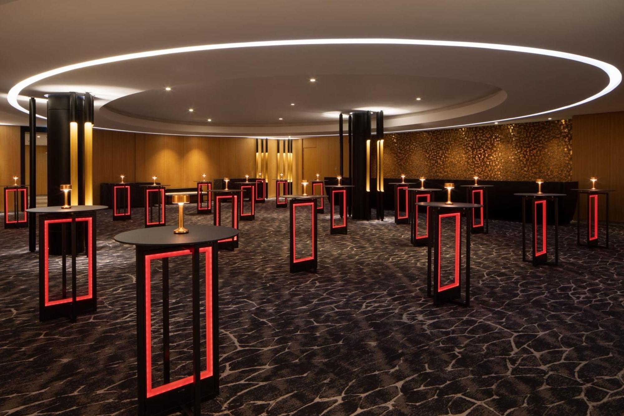 Tirana Marriott Hotel ภายนอก รูปภาพ
